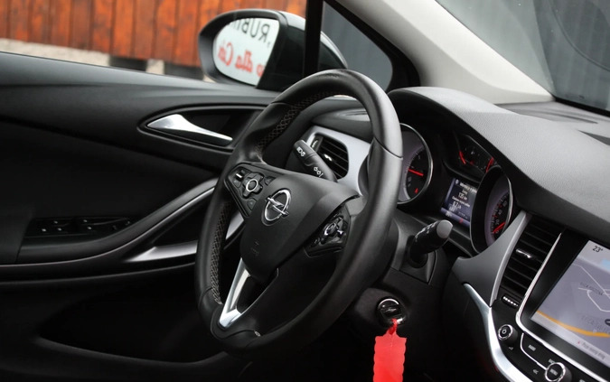 Opel Astra cena 39975 przebieg: 210000, rok produkcji 2016 z Leżajsk małe 596